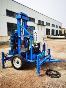 Foreuse rotative à circulation inversée pour forage d'eau